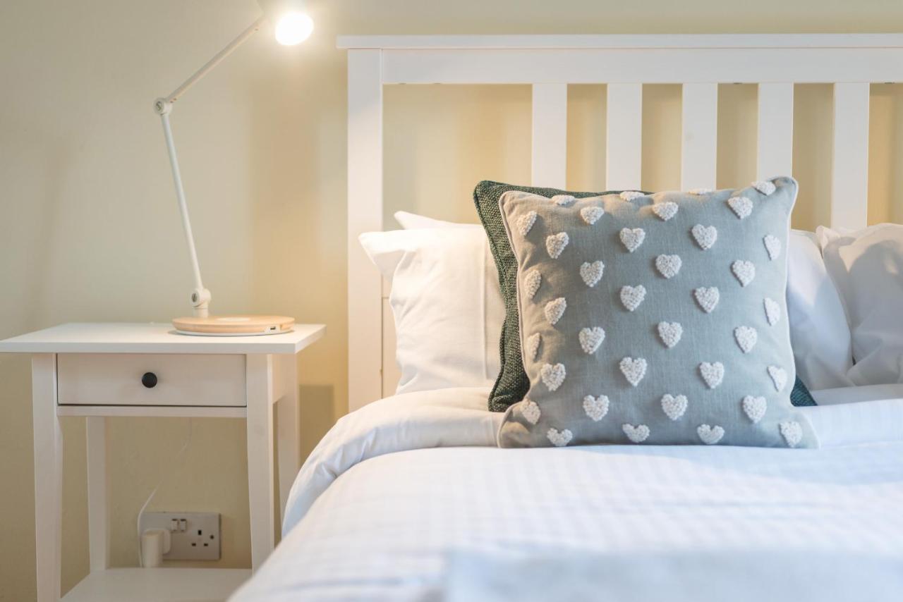 Bright And Modern 2 Bed Apartment Edinburgh Bagian luar foto