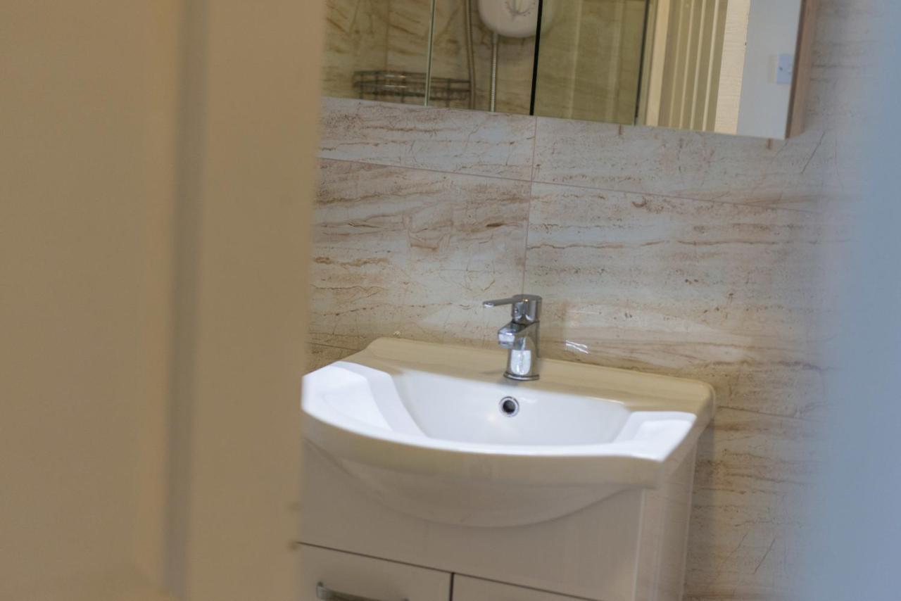 Bright And Modern 2 Bed Apartment Edinburgh Bagian luar foto