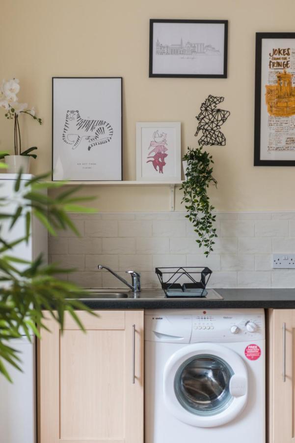 Bright And Modern 2 Bed Apartment Edinburgh Bagian luar foto